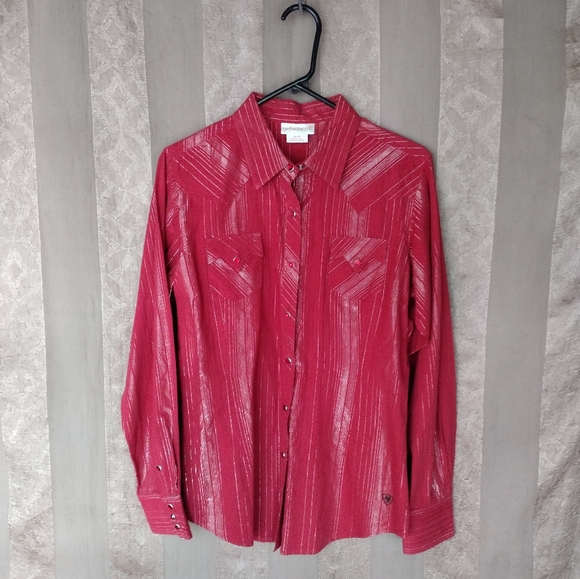 Ariat Tops - 👚 Ariat Women's Top Embroidered Shiny